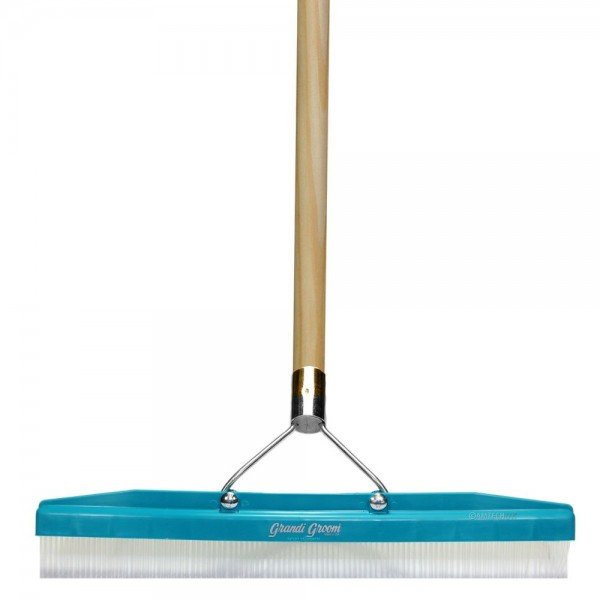 Carpet Rake by Grandi Groom - 18 in