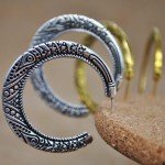 Yumfeel New Vintage Jewelry Earrings Antique Golden Vintage Tibetan Silver Hoop Earrings for Women Gifts Vintage Hoops